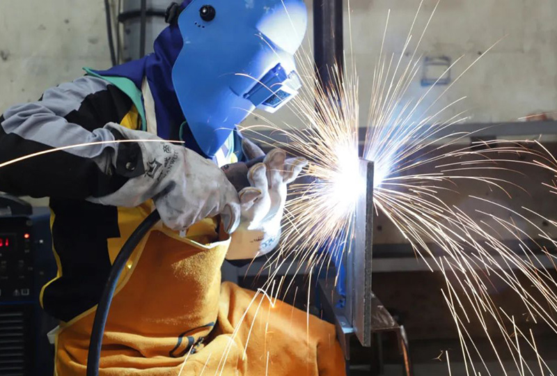 天线振子、移相器焊接辅助